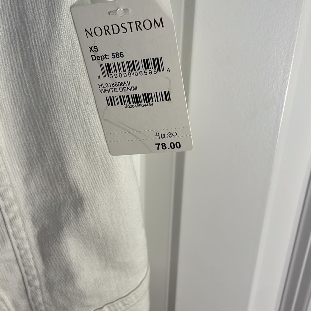Treasure  bond white vest never worn . Bought at Norstrom - Picture 4 of 4